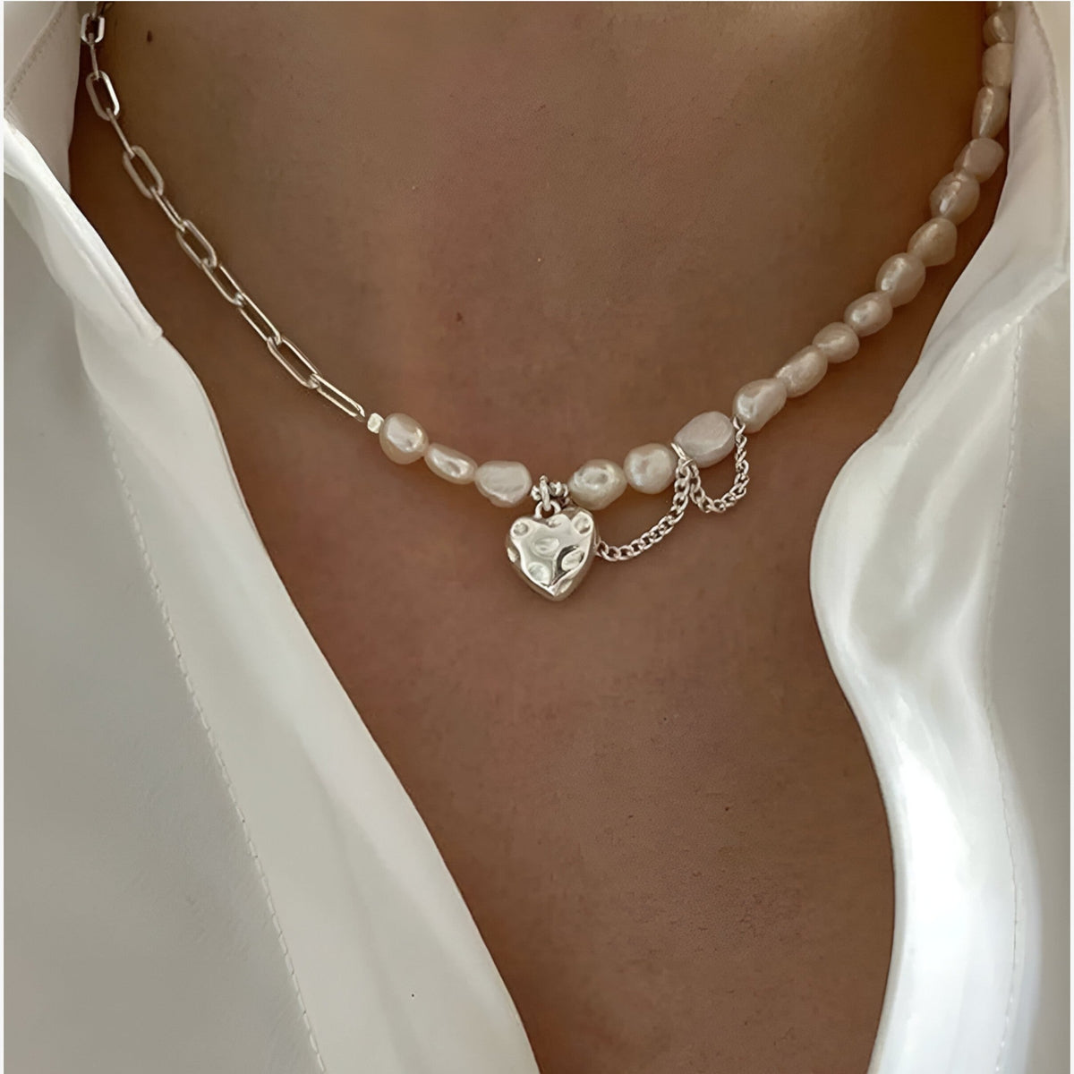 Jewelry : Collier Asymétrique Femme Hartparel en Laine, Design Moderne et Élégant dans de Marche Lino