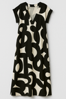 women's maxi dress : Robe Longue Chic Col V pour Femme à Silhouette Élégante dans Purple de Marche Lino