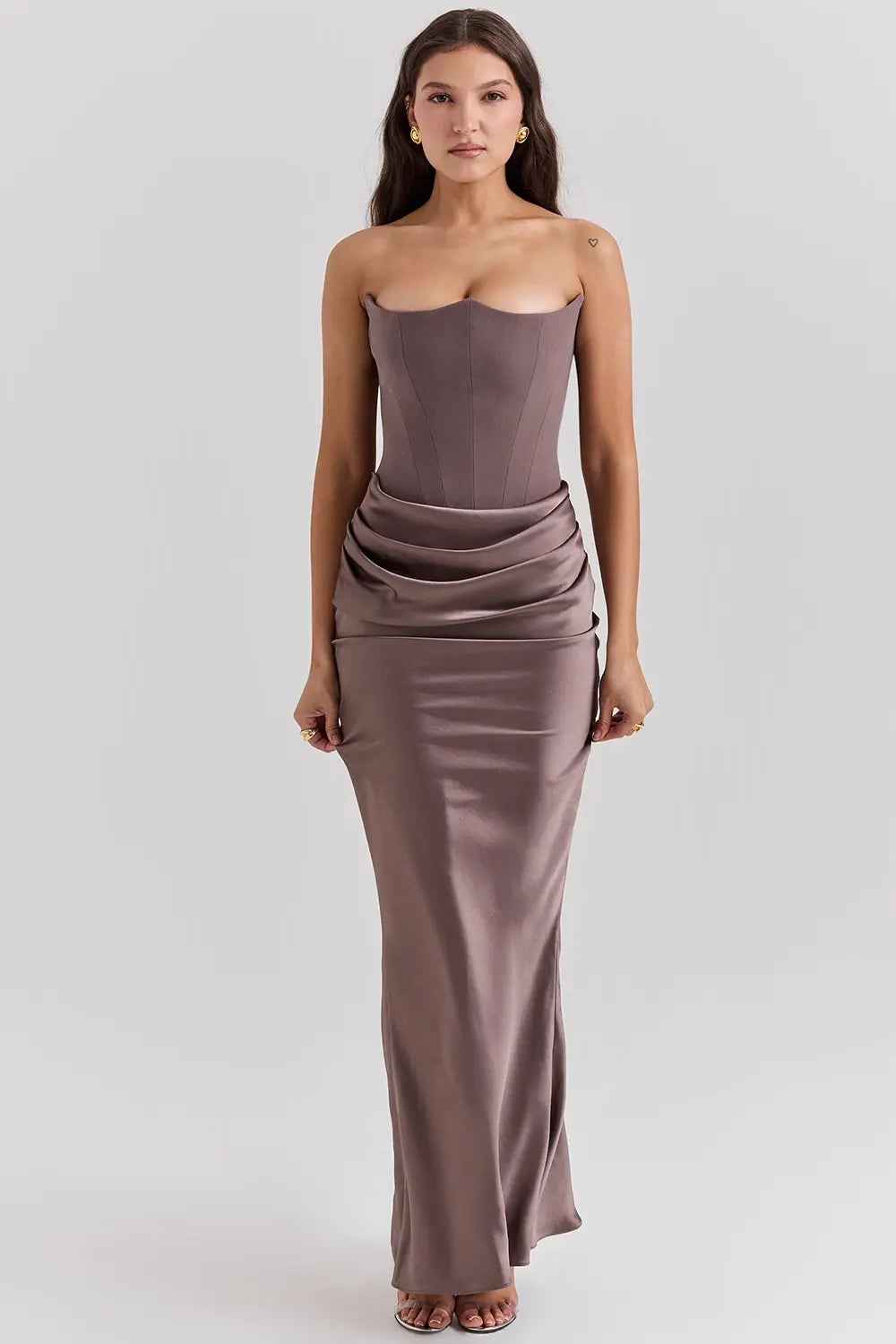 Maxi Dress : Maxi-robe bustier femme - Taille froncée, style chic dans Gris fumée de Marche Lino