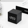Wall Clocks : LumiClock Réveil LED Numérique dans Noir de Roselva