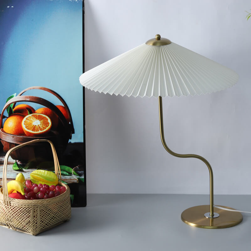 : Lampe de Table Plissée Rétro dans de Marche Lino