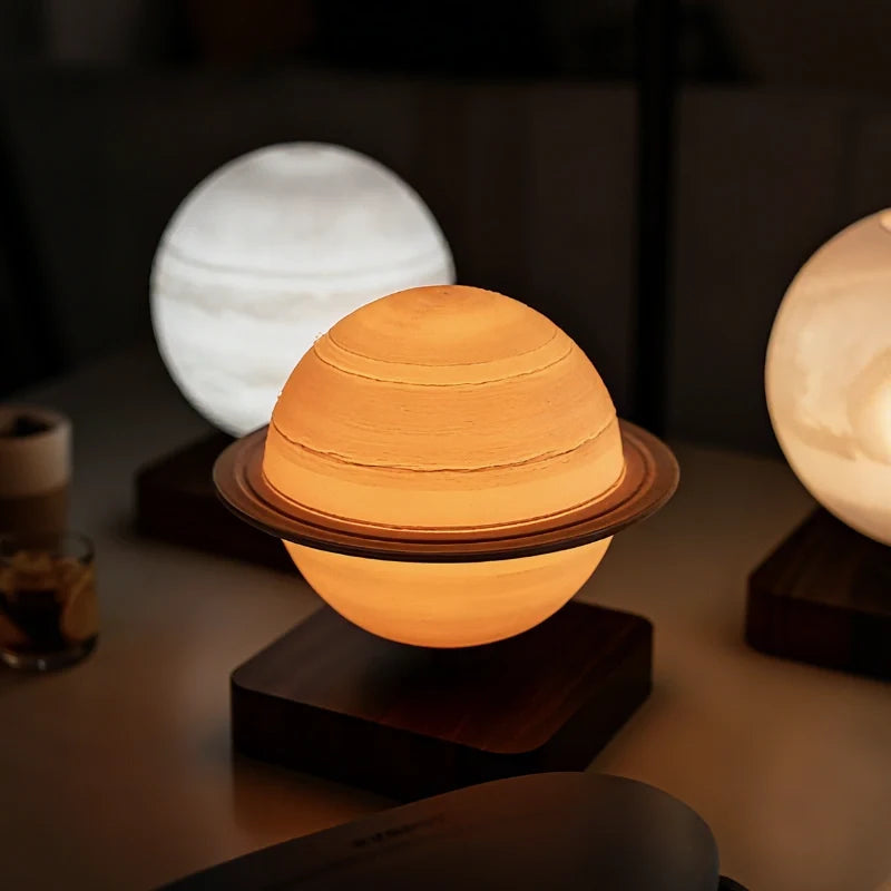 Home Decor : Lampe Lévitante EtherealOrbit – Lumière Flottante Magnétique Lune & Saturne dans de Marche Lino