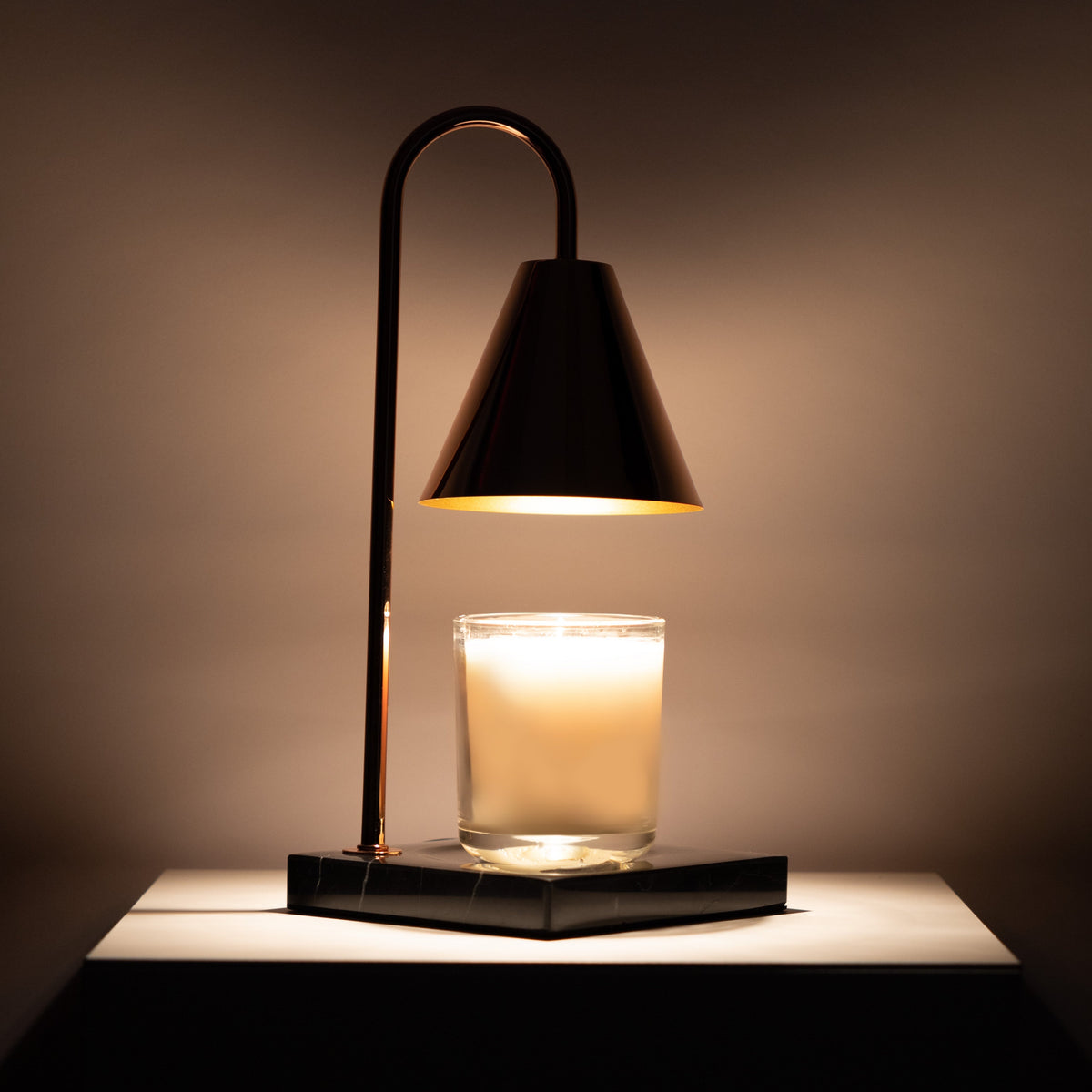 : Lampe Chauffe-Bougie en Marbre dans de Marche Lino