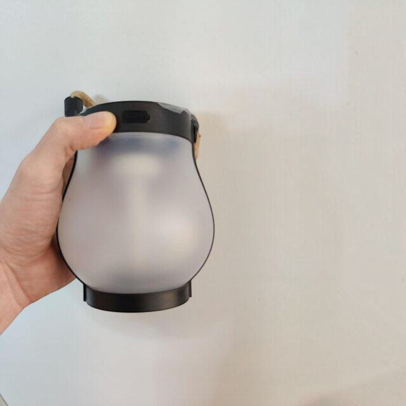 Garden – Lighting – Lanterns : Lampe flamme extérieure noire à suspendre - Solaire & USB-C dans de Loranza