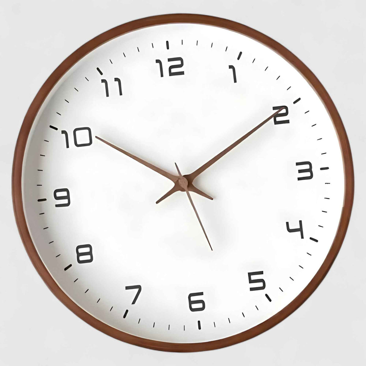 Horloges murales : Horloge Murale Design Bois Accessoires De Maison dans Noyer de Marche Lino