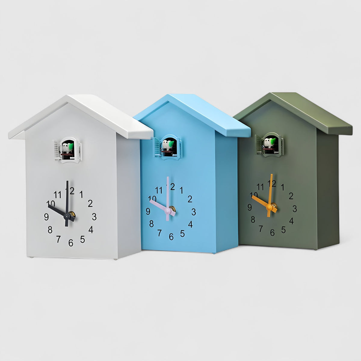 Horloges murales : Horloge Murale Design en Plastique et Métal dans de Marche Lino