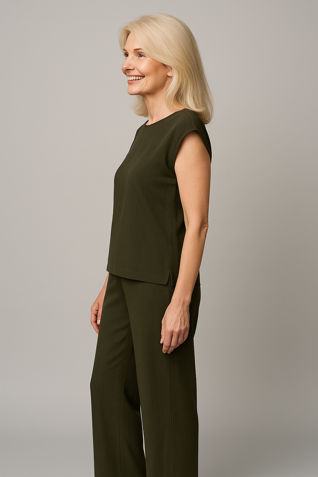 Tailleur pour femme Noir Élégant avec Pantalon et Blouse pour Cérémonie - Coupe Parfaite