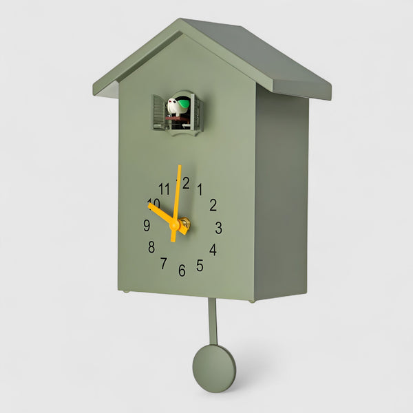 Horloges murales : Horloge Murale Design en Plastique et Métal dans Vert de Marche Lino