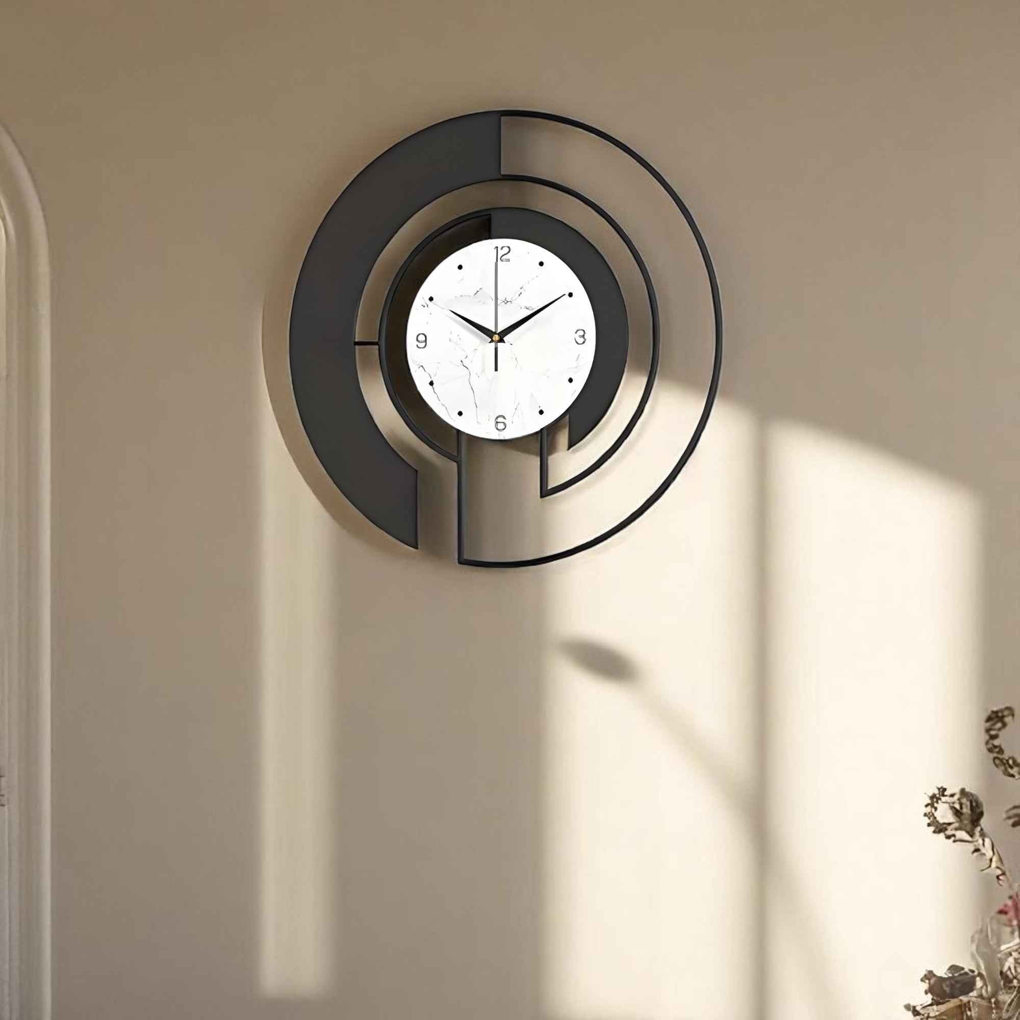 Horloges murales : Horloge Murale Silencieuse en Métal au Design dans de Marche Lino