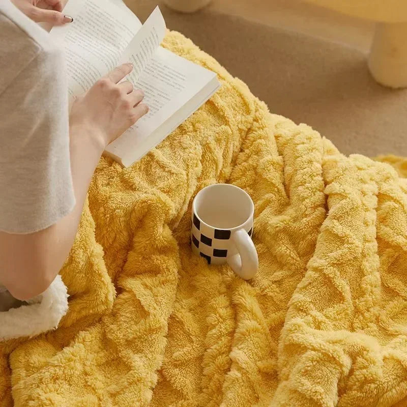 : Couverture d'Hiver Laine d'Agneau dans Jaune de Marche Lino