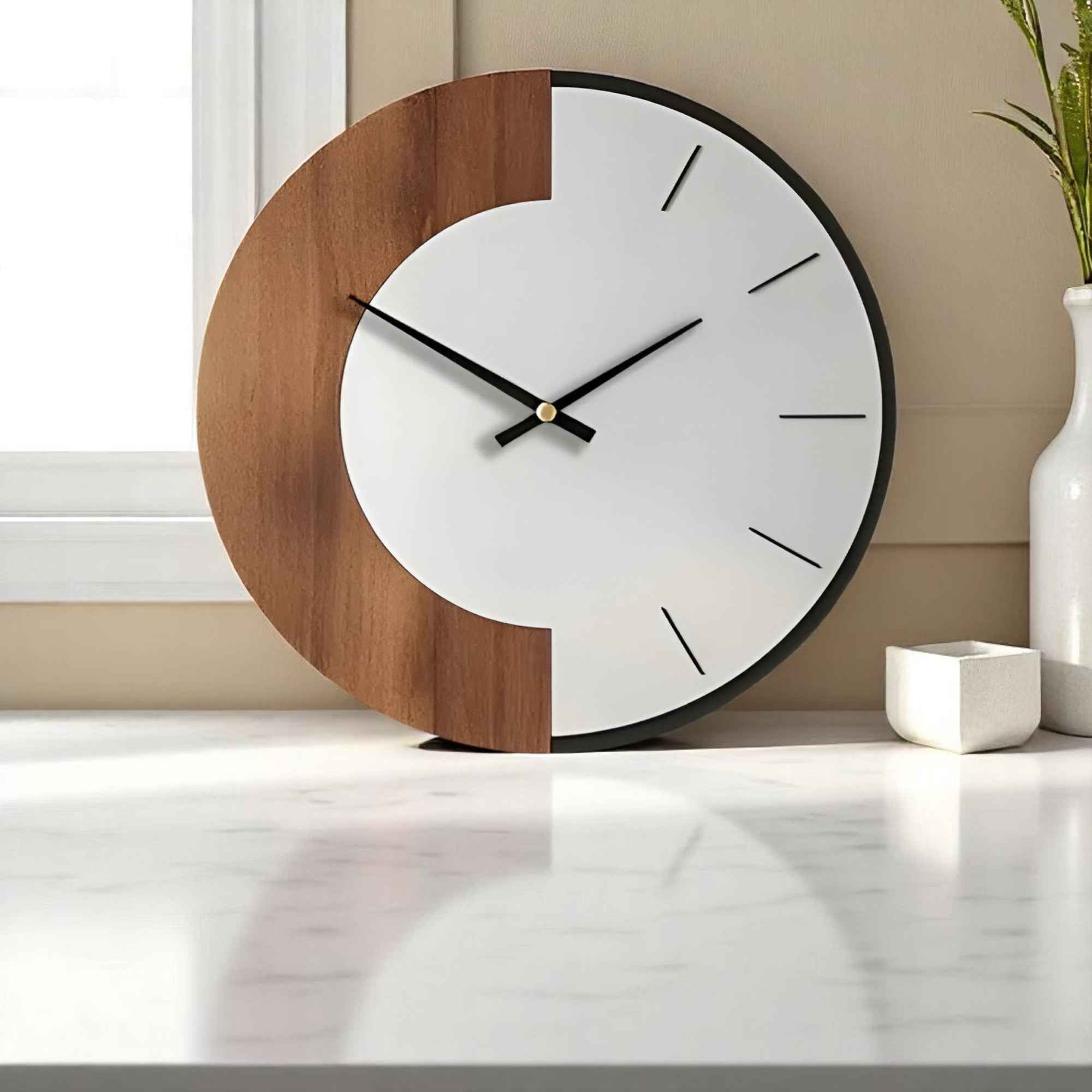Horloges murales : Grande Horloge Murale en Bois Naturel Accessoire Mural dans de Marche Lino