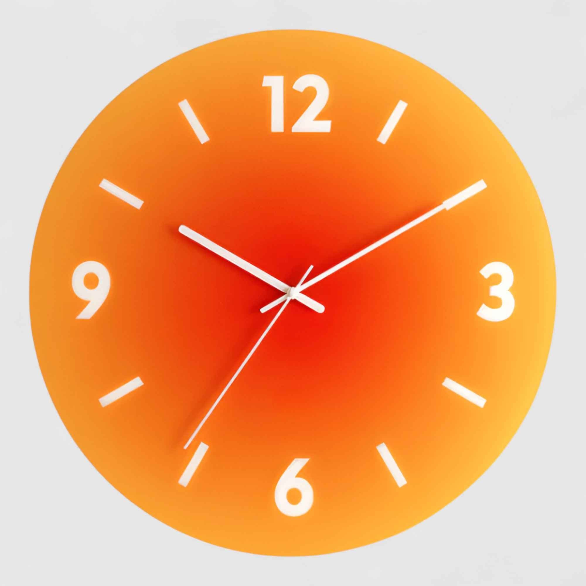 Horloges murales : Horloge Murale Design Silencieuse en Verre Rond Moderne pour Salon/Cuisine dans Orange Avec chiffres de Marche Lino