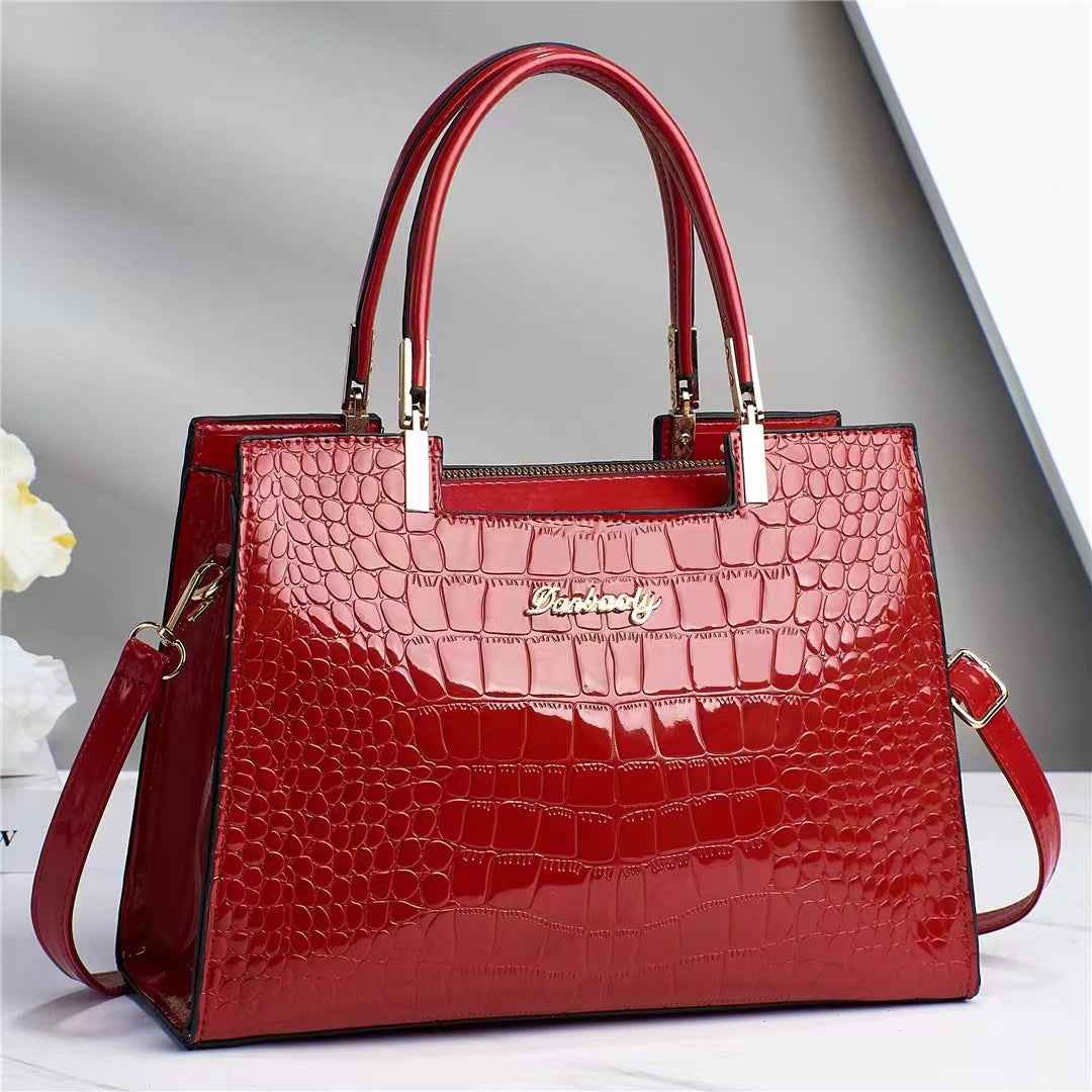 Handbag : Sac à main femme cuir véritable brillant – Grand, élégant et chic dans Rouge de Marche Lino