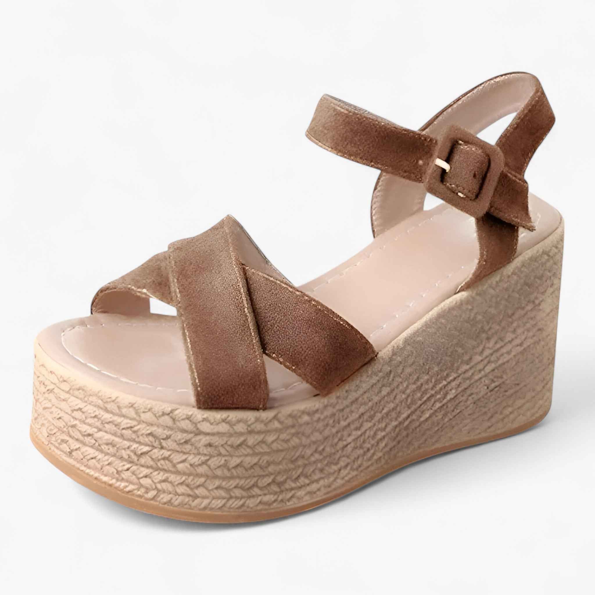 Sandals : Sandales compensées Iris : Chic, confortables et polyvalentes pour femme dans de Concept Odense