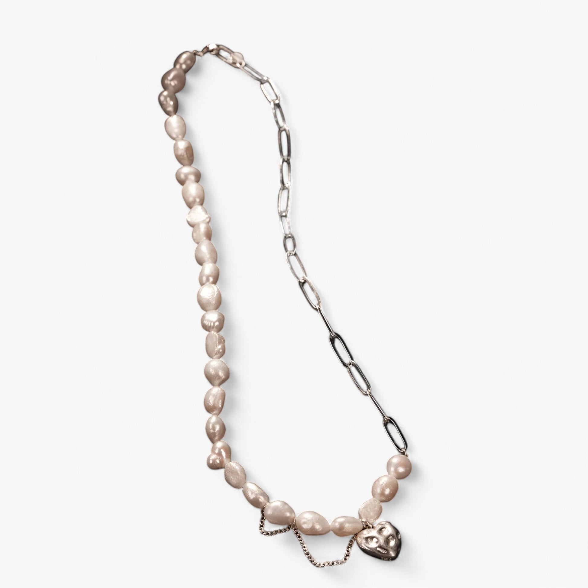 Collier Asymétrique Femme Hartparel en Laine, Design Moderne et Élégant