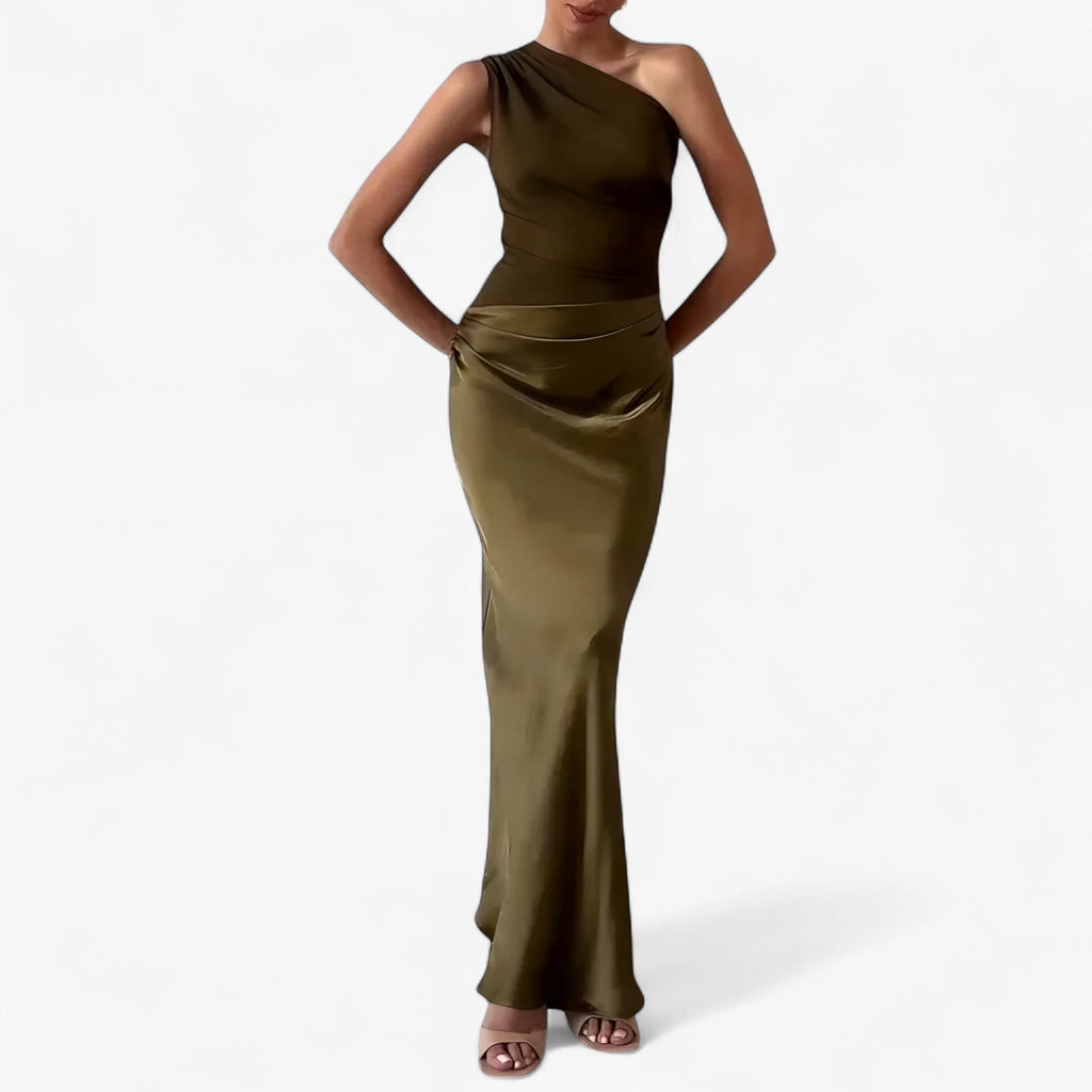 Elegantes asymmetrisches Maxikleid für Damen mit seitlichem Schlitz