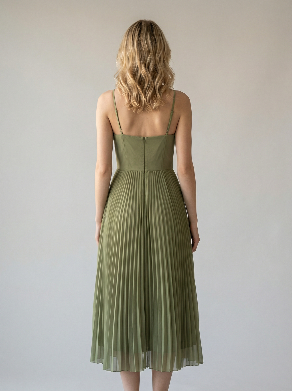Robe Femme plissée élégante à fines bretelles - Robe midi d'été