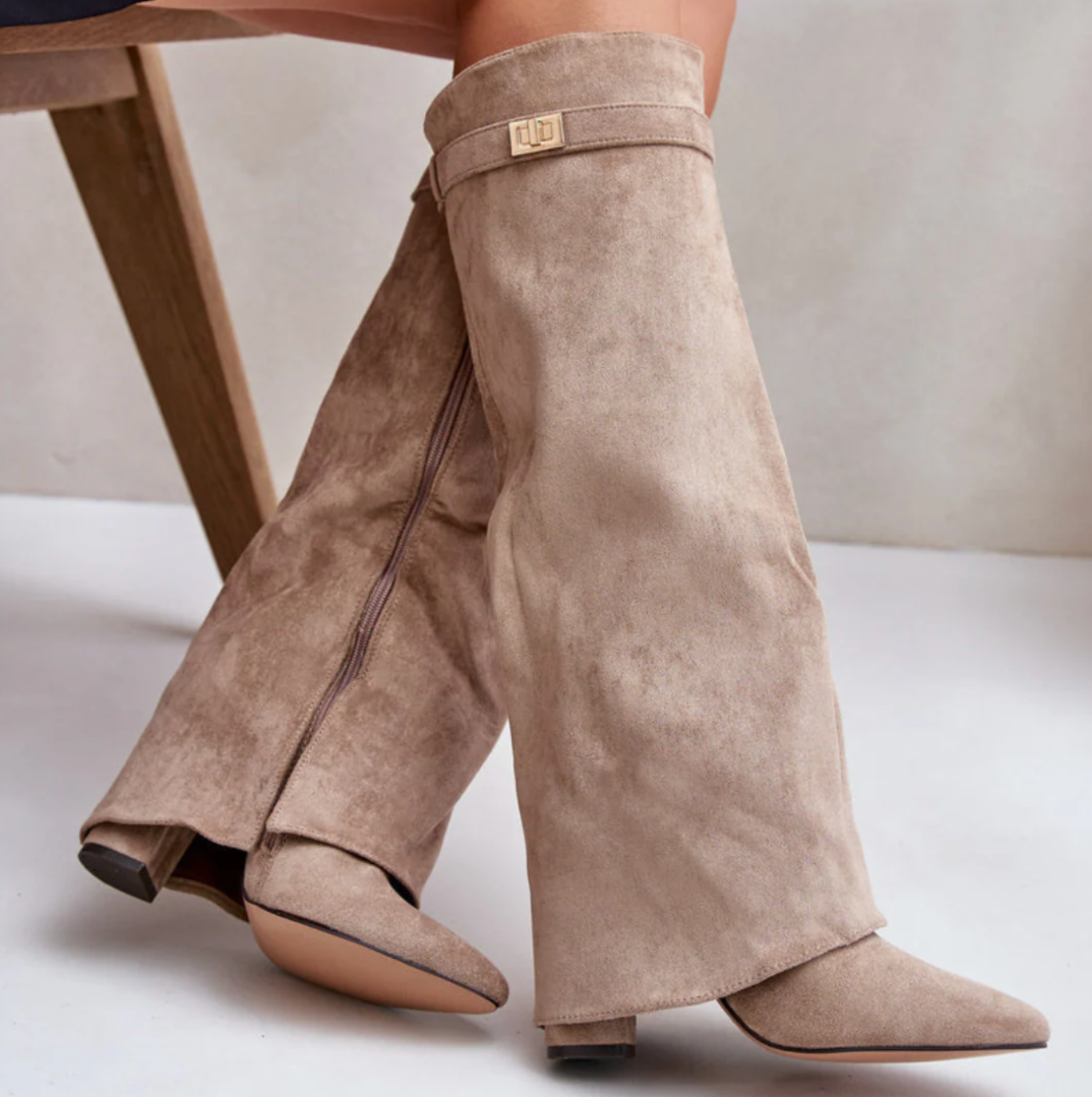 Bottes Femme Élégantes en Daim Noires