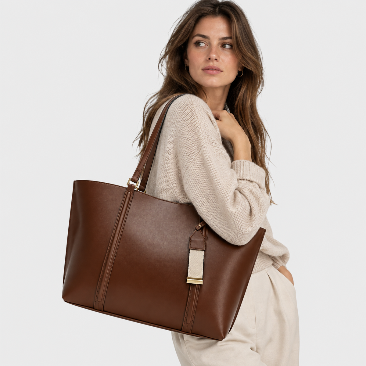 Handbag : Sac à Main Élégant avec Grand Espace de Rangement dans de Marche Lino