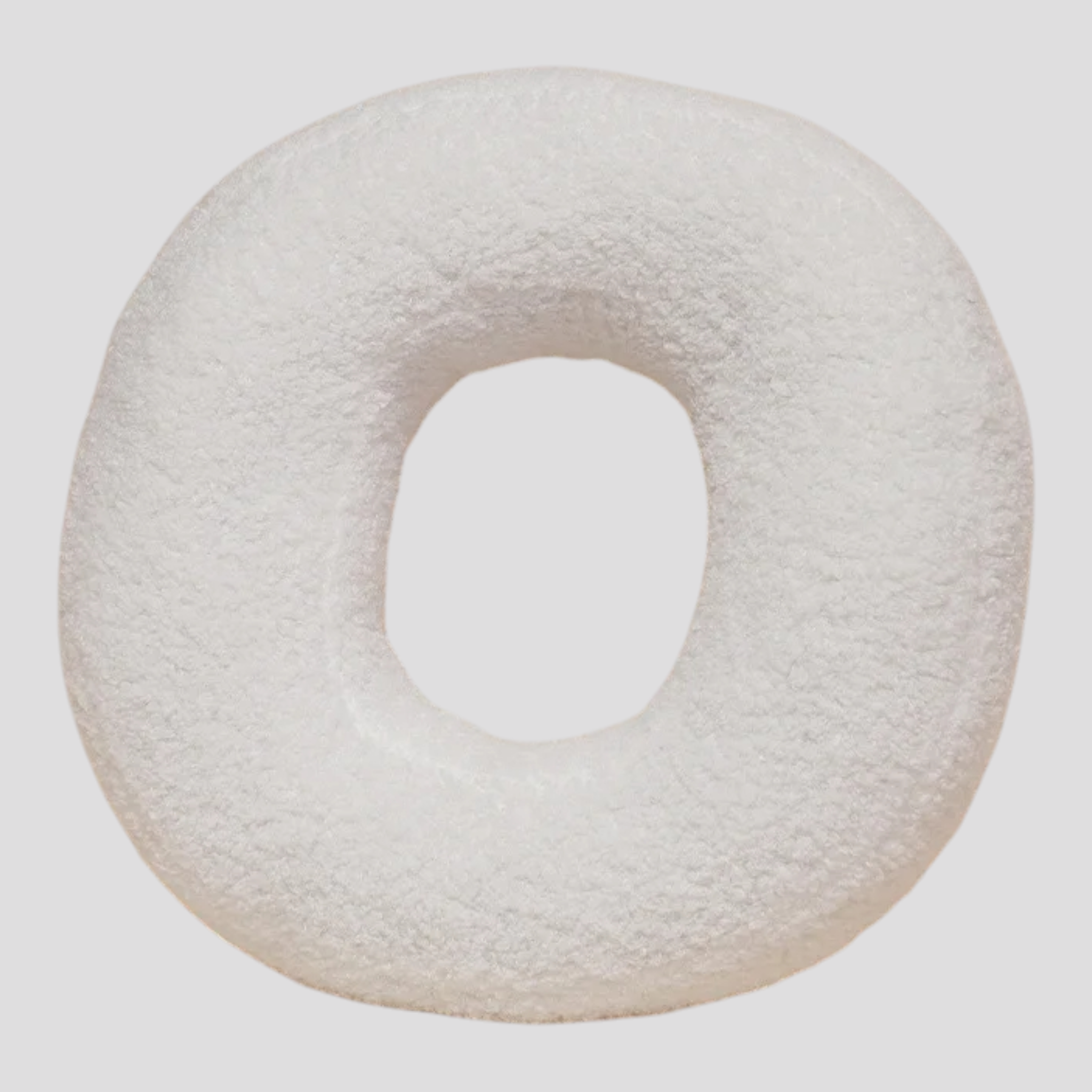 Coussins : Coussin Lettre en Peluche Coton - Alphabet Décoratif Blanc, 40 Cm dans Blanc O de Marche Lino