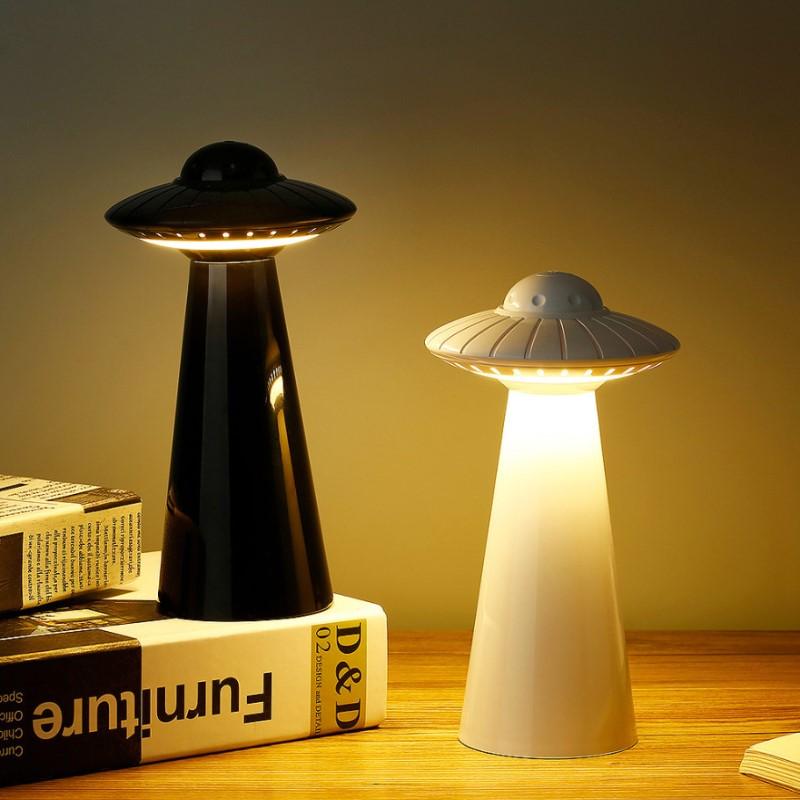 LED Table Lamp : Lampe de Table OVNI – Veilleuse LED Rechargeable dans de Marche Lino