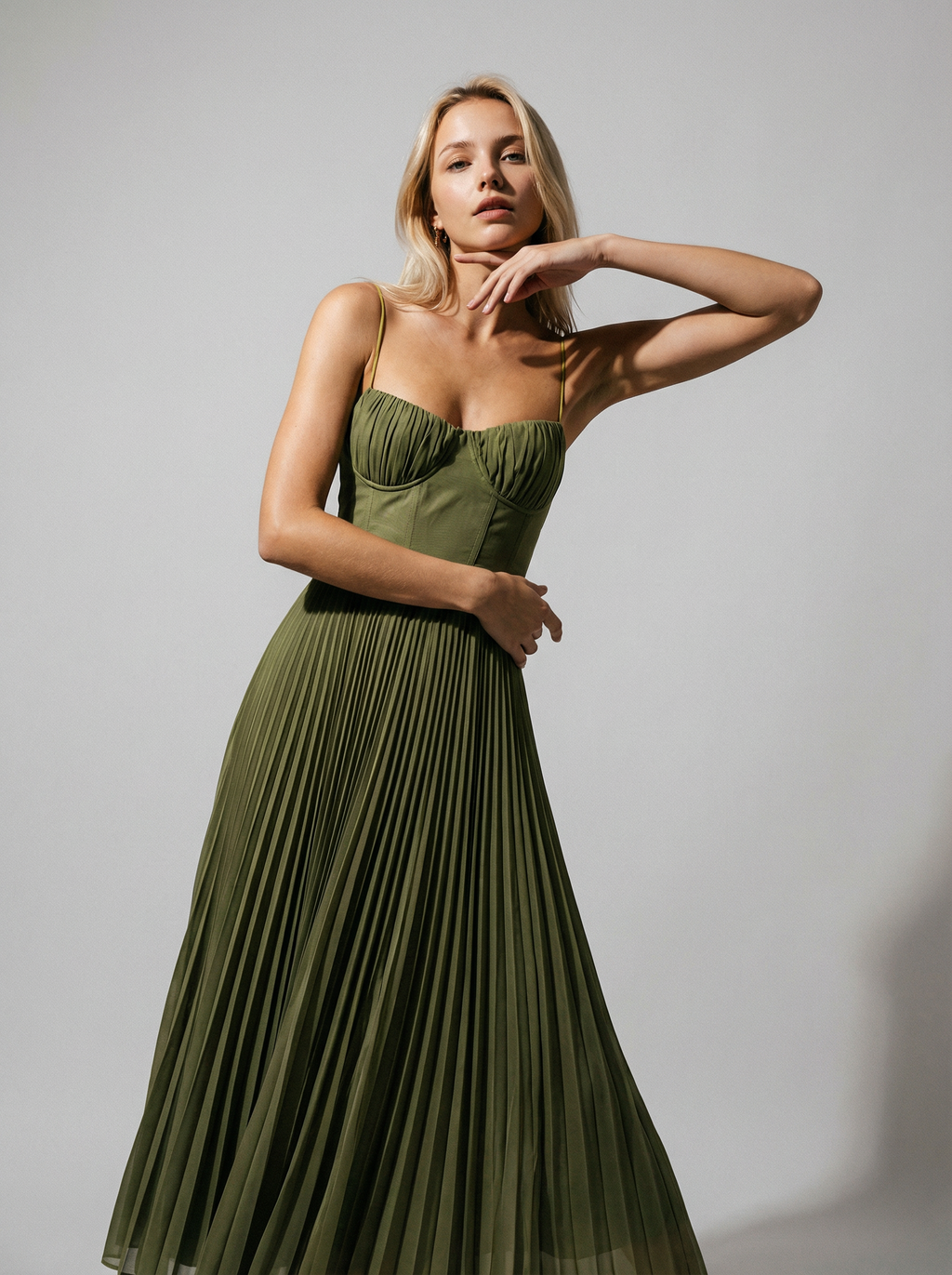 Robe Femme plissée élégante à fines bretelles - Robe midi d'été