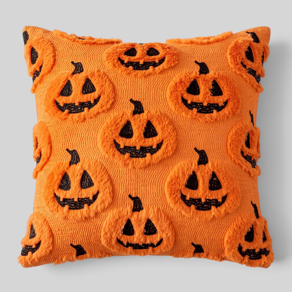 Gifts – Seasonal – Halloween : Coussin Décoratif Halloween - Fantômes & Citrouilles Festifs dans Orange de Pantinoshop