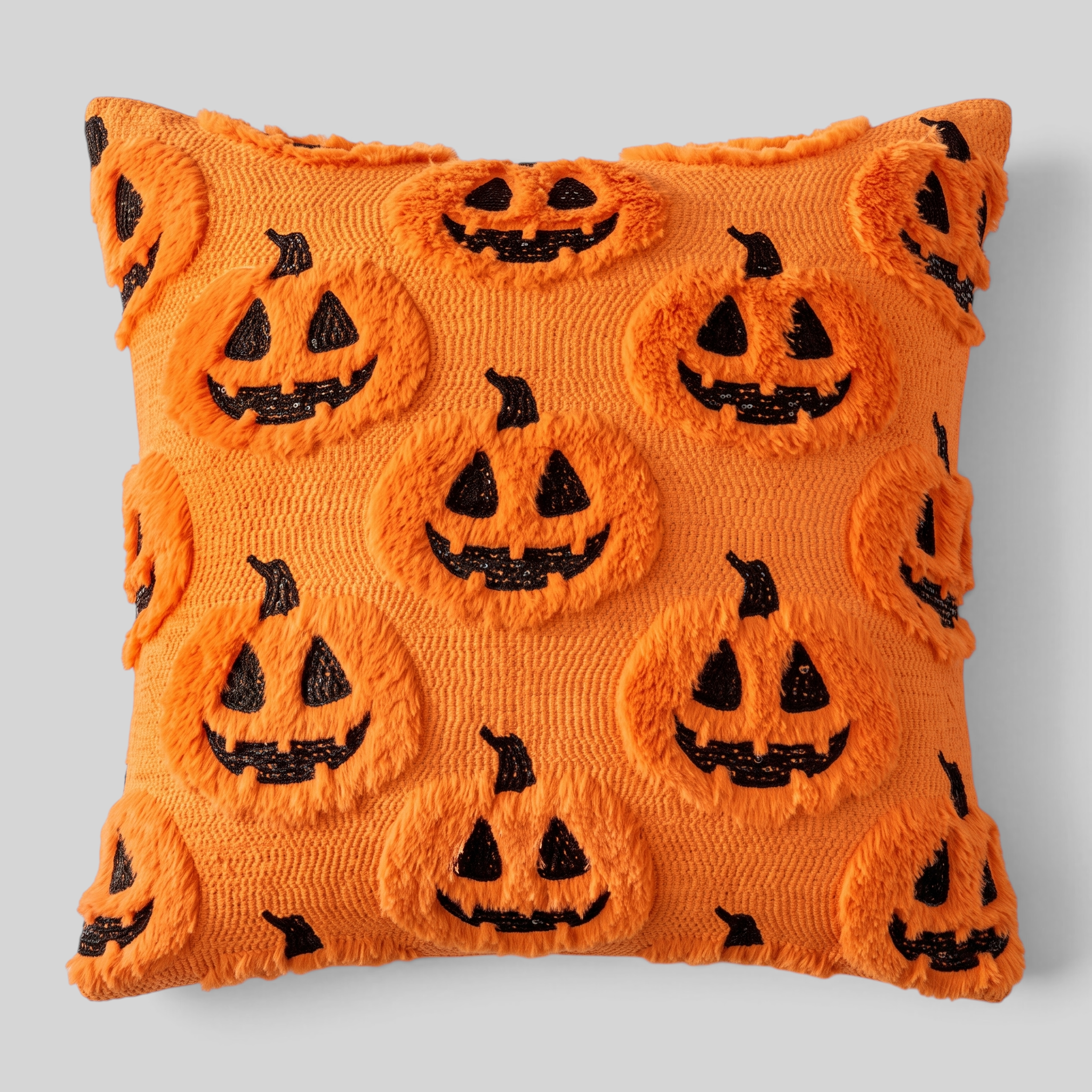 Gifts – Seasonal – Halloween : Coussin Décoratif Halloween - Fantômes & Citrouilles Festifs dans Orange de Pantinoshop