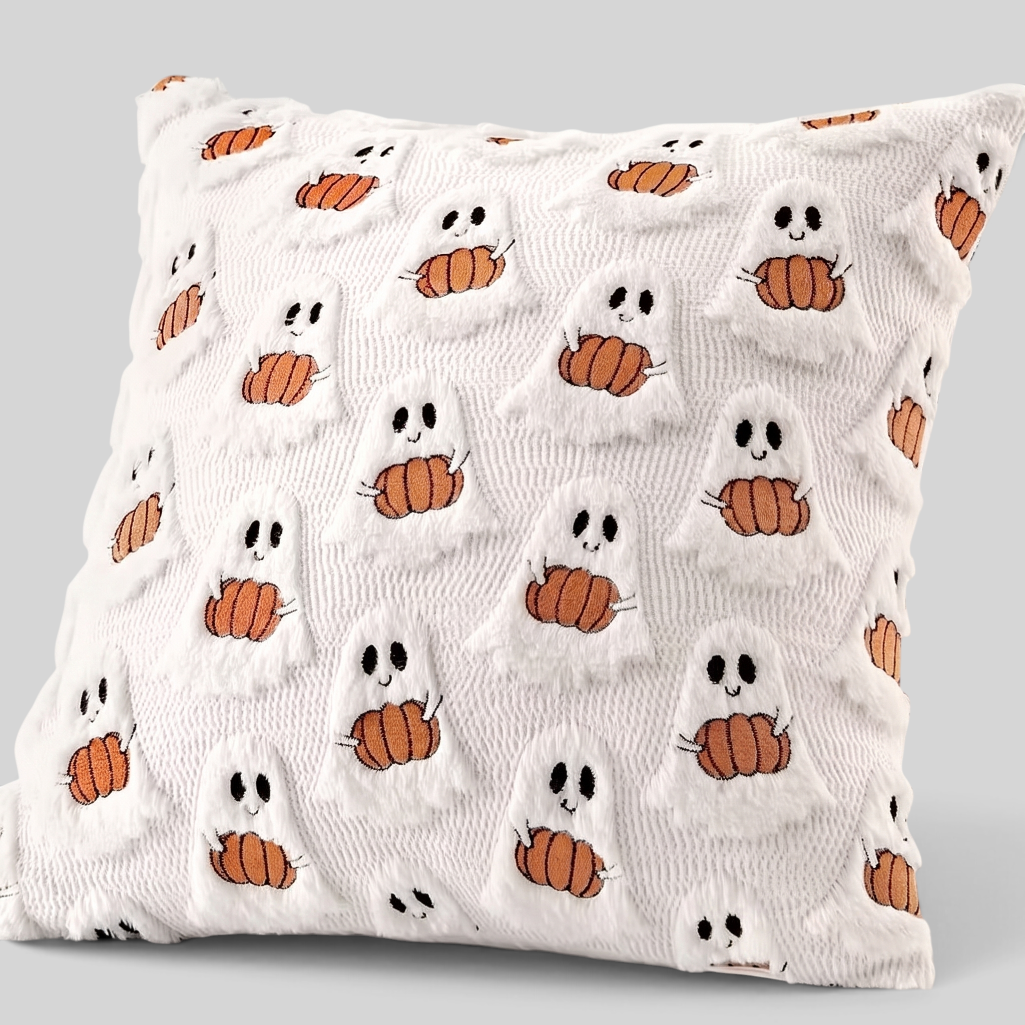 Gifts – Seasonal – Halloween : Coussin Décoratif Halloween - Fantômes & Citrouilles Festifs dans Beige de Pantinoshop
