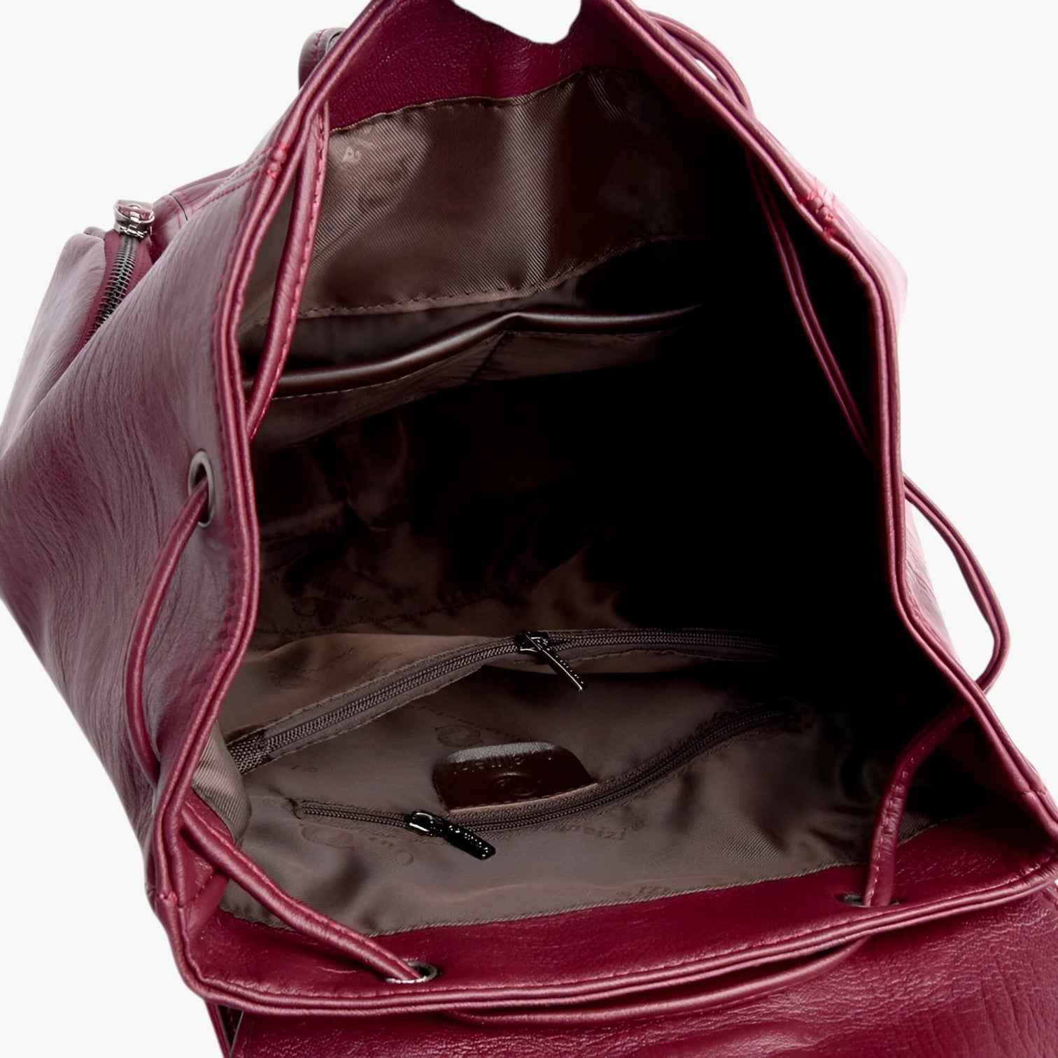 Bags : Sac à dos Grande capacité en cuir véritable noir pour femme, Élégant et fonctionnel dans de Marche Lino