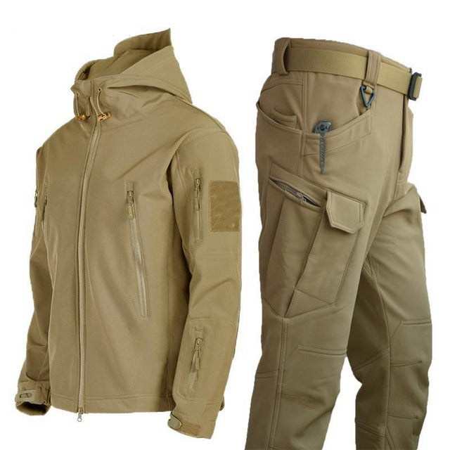 Kleding en accessoires > Kleding > Kledingsets : Ensemble Outdoor Homme - Veste d'Hiver Matelassée avec Capuche et Pantalon Cargo dans Ensemble (Veste + Pantalon) Kaki de Roselva