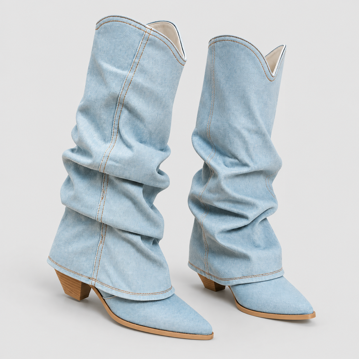 Boots : Bottes Pippa en Denim Hautes avec Details Audacieux dans de Marche Lino