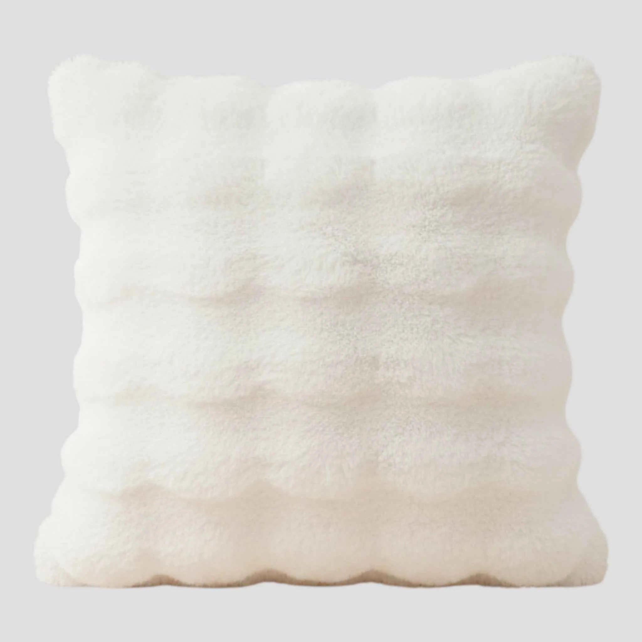 Housses de coussin décoratives : Housse de Coussin en Velours à Motif Bulle Uni dans beige 43x43cm de Marche Lino