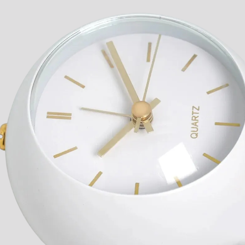 Réveil de Table Quartz Silencieux - Horloge de Chevet Design Moderne pour Chambre