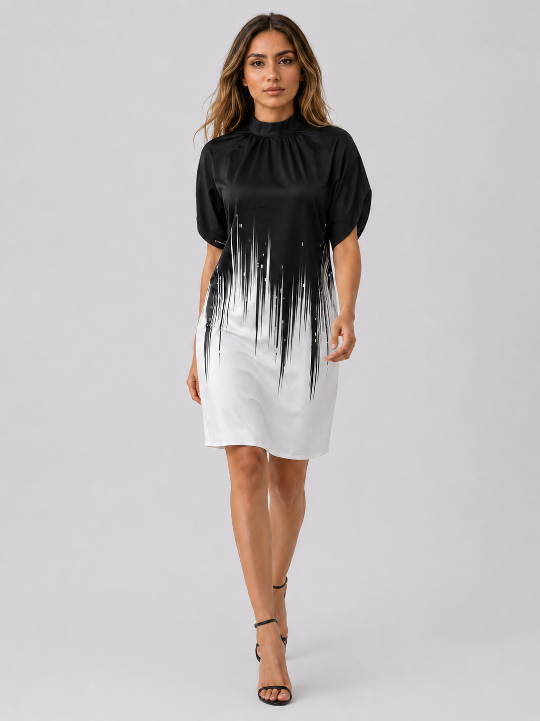 Mini dresses : Robe Courte Femme à Manches Chauve-souris et Col Froncé dans Black and white de Marche Lino