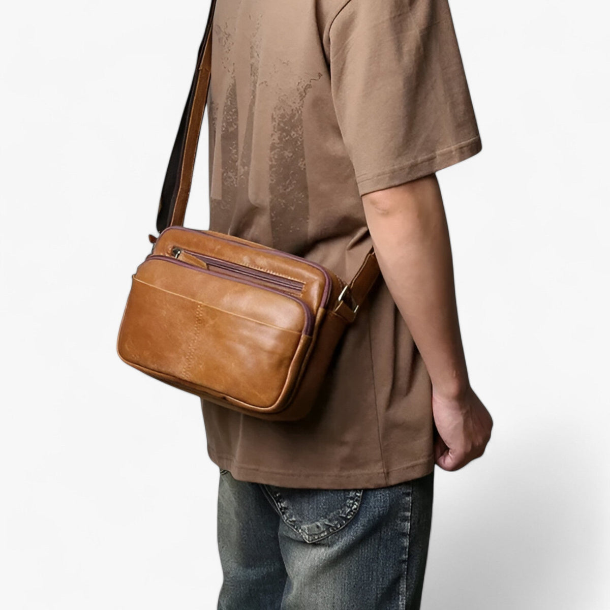 Bags : Sac Bandoulière Homme Premium en Cuir Mat Marron dans de Roselva
