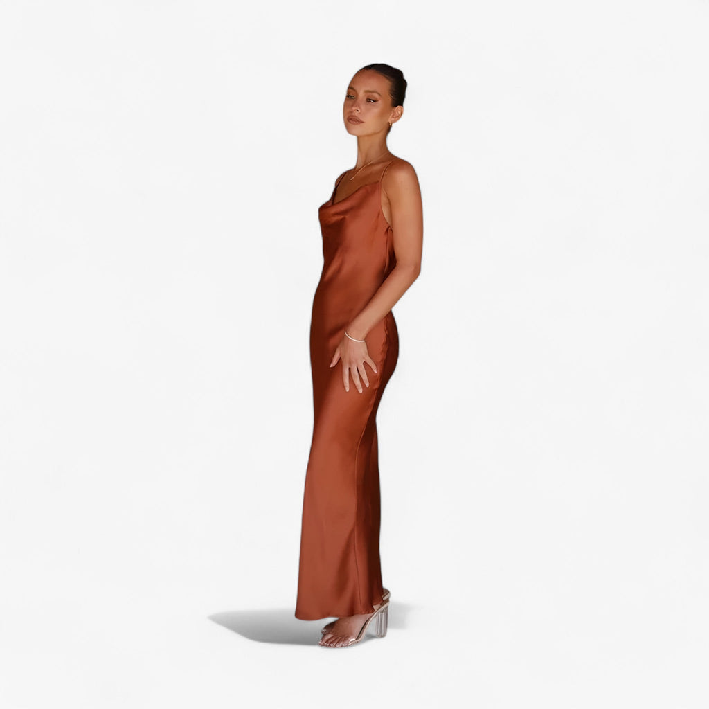 Robe Longue pour Homme en Soie et Cuir, Élégante et Douce