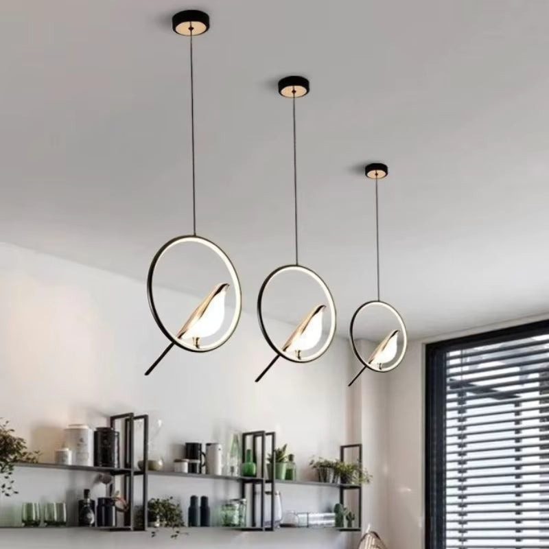 Lampe Suspension Oiseau Doré – Luminaire Sculpture LED de Plafond