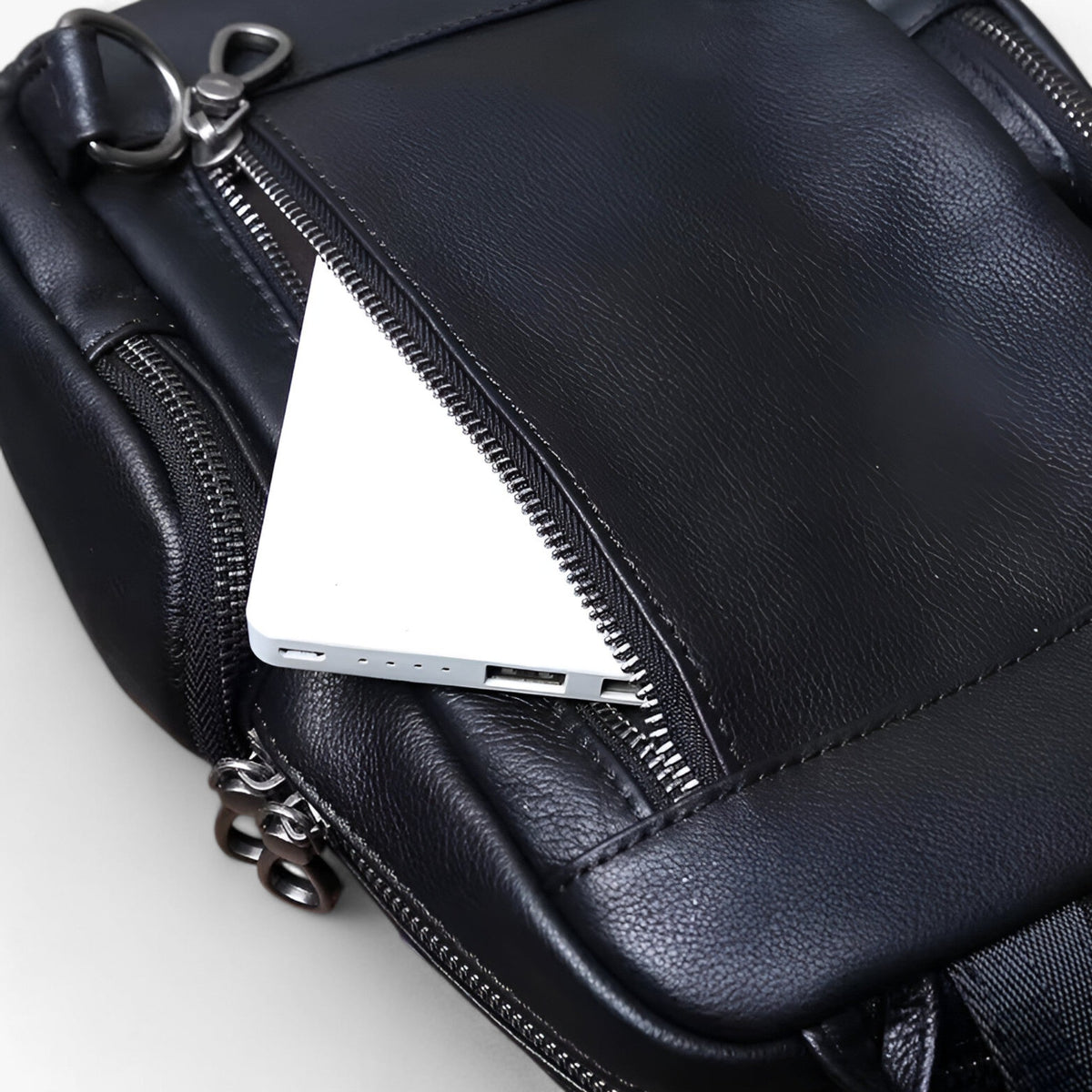 Bags : Sac Poitrine 2-en-1 Homme en Cuir et Sac à Dos dans de Roselva