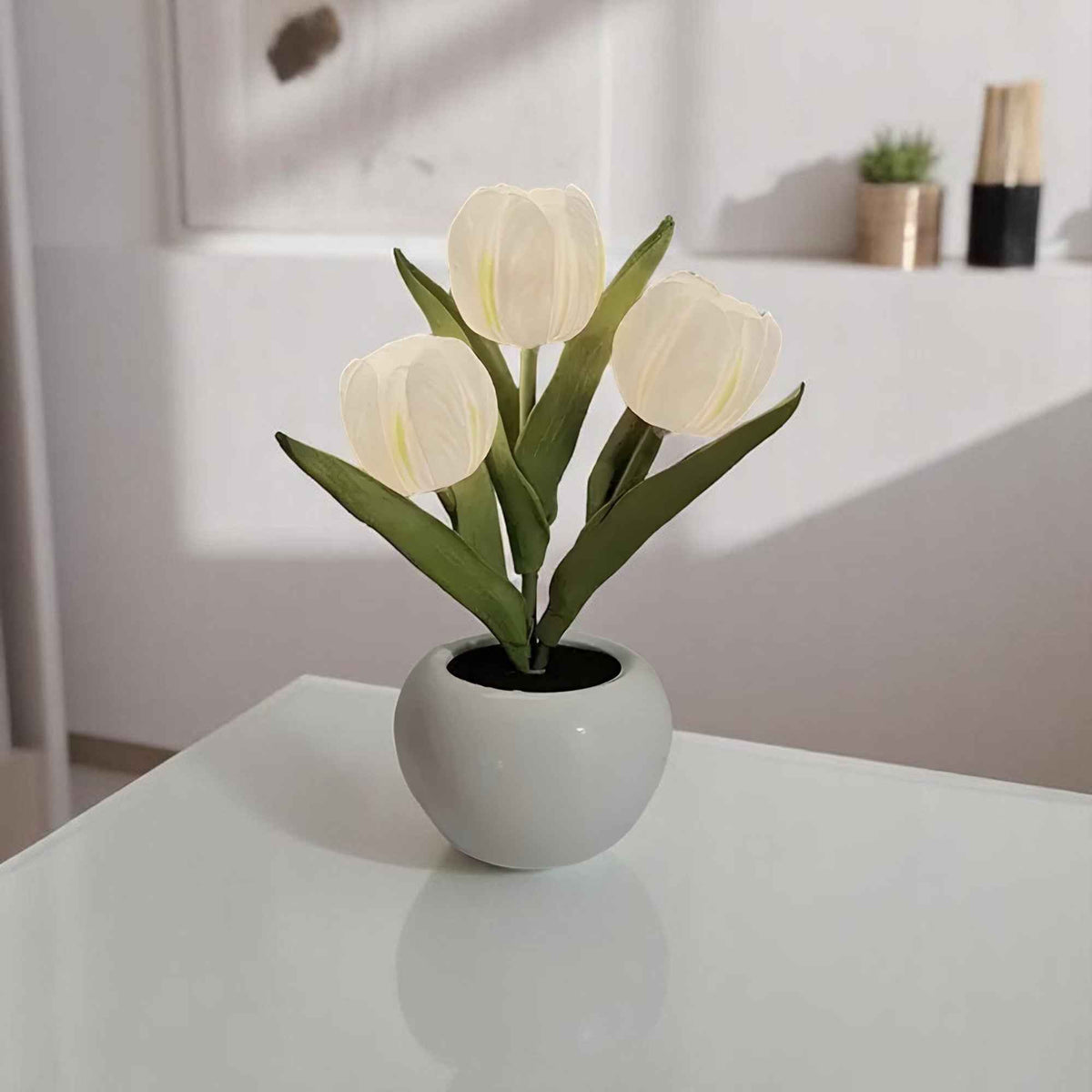 Lampes de table : Lampe de Chevet LED Fleur Tulipe Ambiance Douce dans de Marche Lino