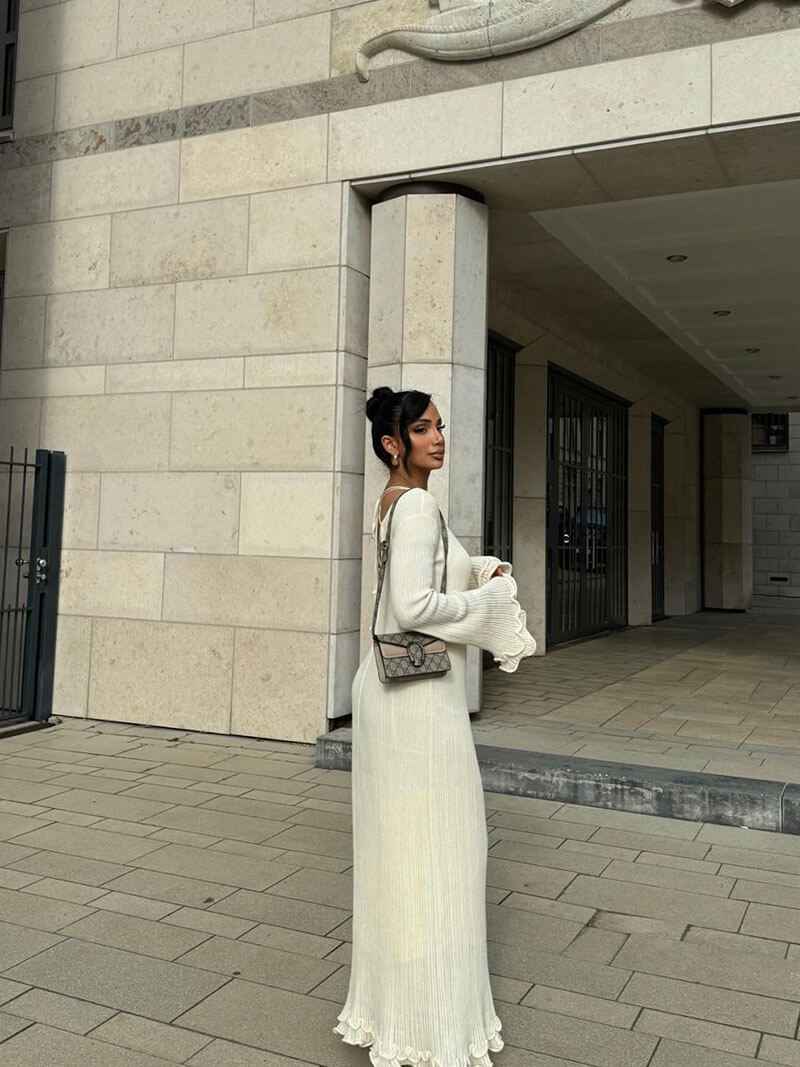 Maxi Dress : Robe Marla - Élégance Sans Effort pour Toutes les Occasions dans de Marche Lino
