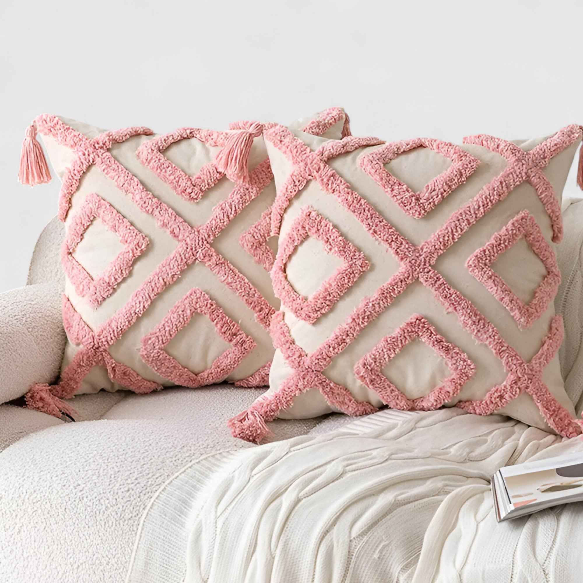 Coussins et Oreillers : Coussin Décoratif Rose Velours Capitonné dans de Marche Lino