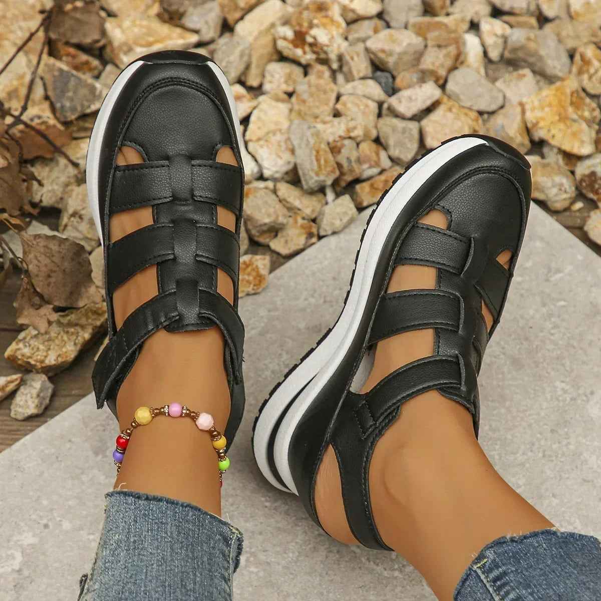 Sandales Femme Confort Cuir Noir Élégantes & Ergonomiques