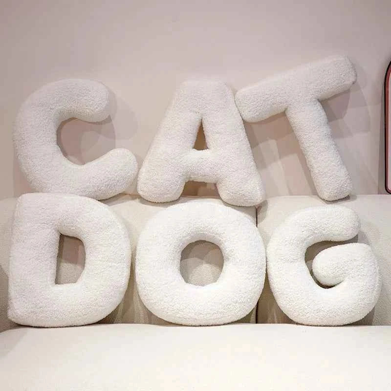 Coussins : Coussin Lettre en Peluche Coton - Alphabet Décoratif Blanc, 40 Cm dans de Marche Lino