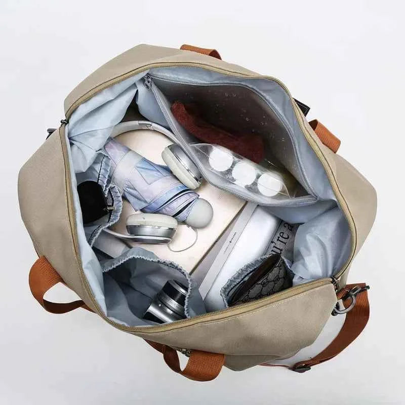 Sac de sport et de voyage spacieux avec compartiments intelligents