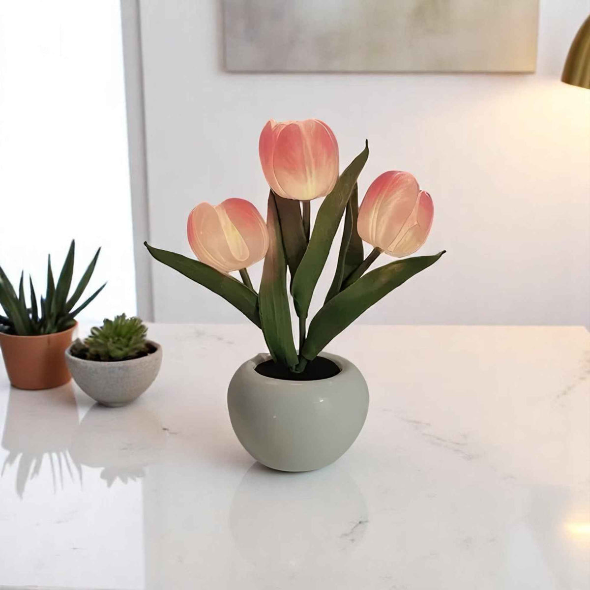 Lampes de table : Lampe de Chevet LED Fleur Tulipe Ambiance Douce dans de Marche Lino