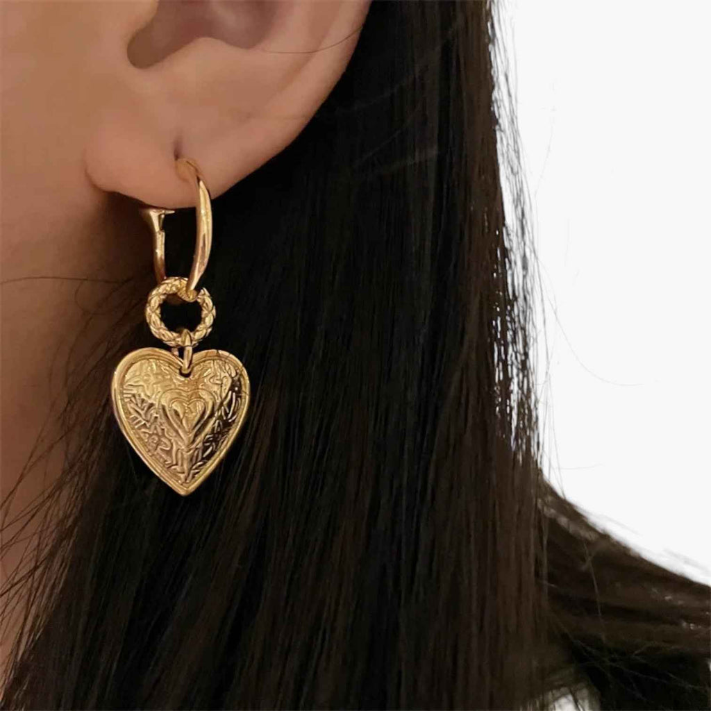 Martha | Eleganti orecchini a forma di cuore retrò - €25 : Boucles d'oreilles en forme de cœur rétro Femme dans de Marche Lino