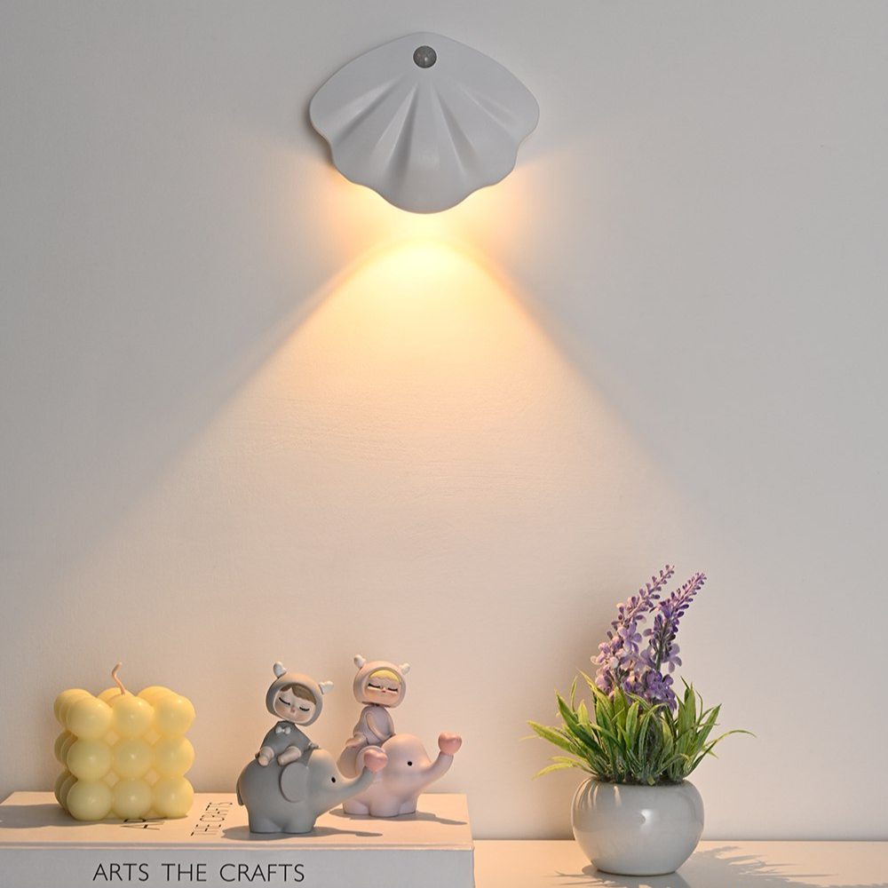 Home Decor : Lampe à Détecteur de Mouvement – Design Coquillage, USB Rechargeable dans de Marche Lino