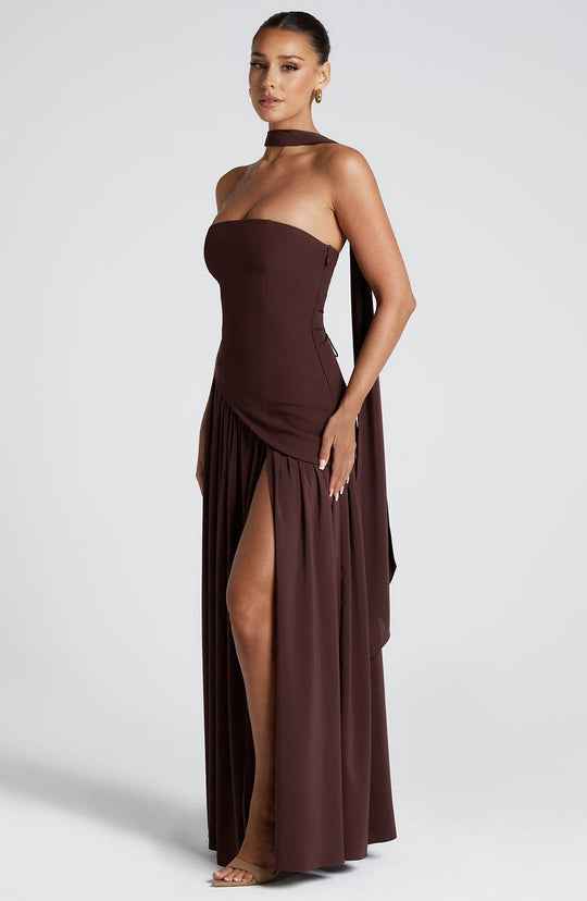 Maxi Dress : Robe Longue Tessa Femme - Coupe Fluide Dos Plongeant Bretelles Fines dans de Marche Lino