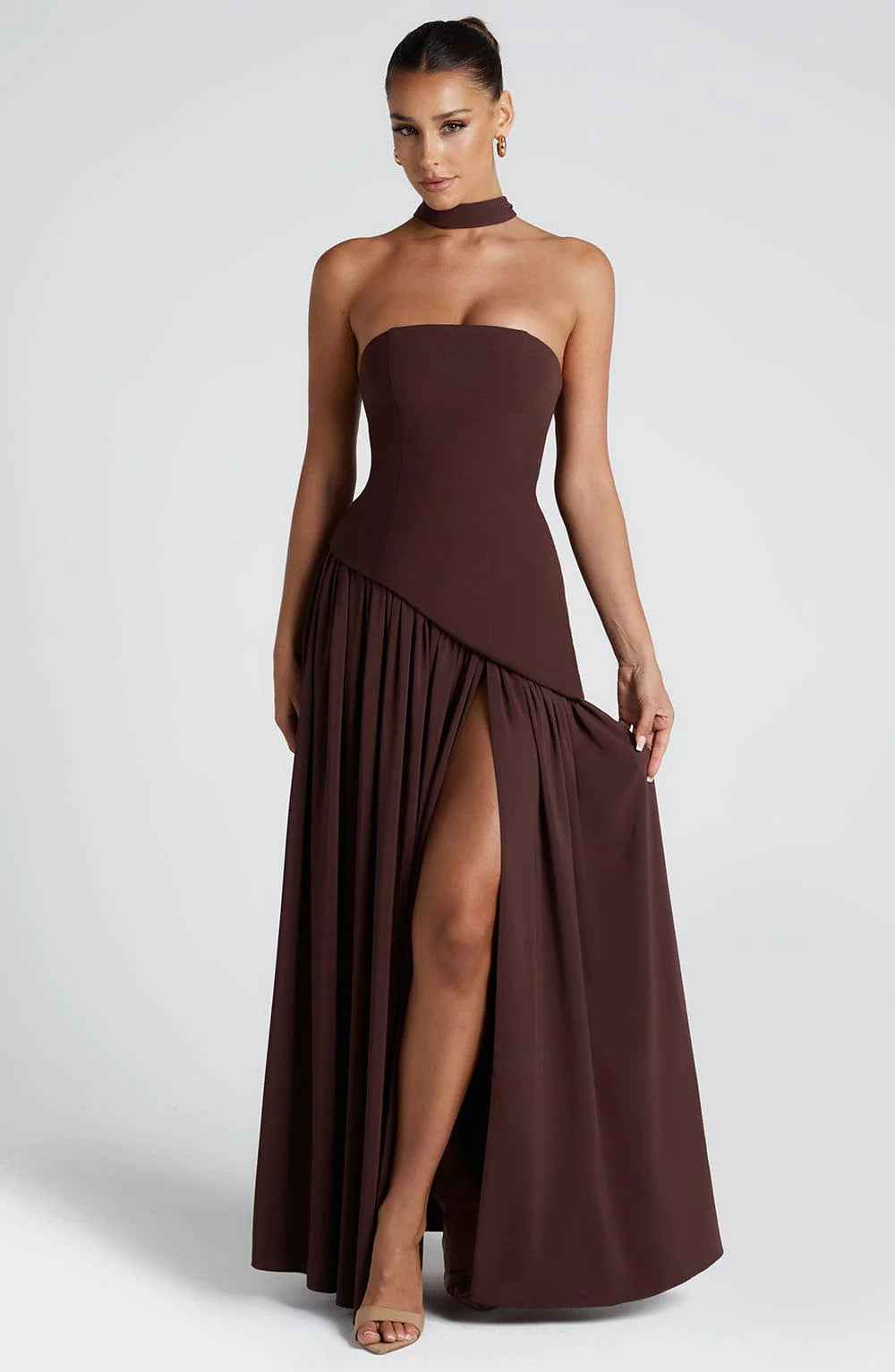 Maxi Dress : Robe Longue Tessa Femme - Coupe Fluide Dos Plongeant Bretelles Fines dans de Marche Lino
